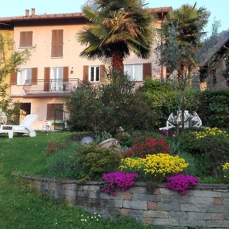 Giardino Apartamento Porto Valtravaglia Exterior foto