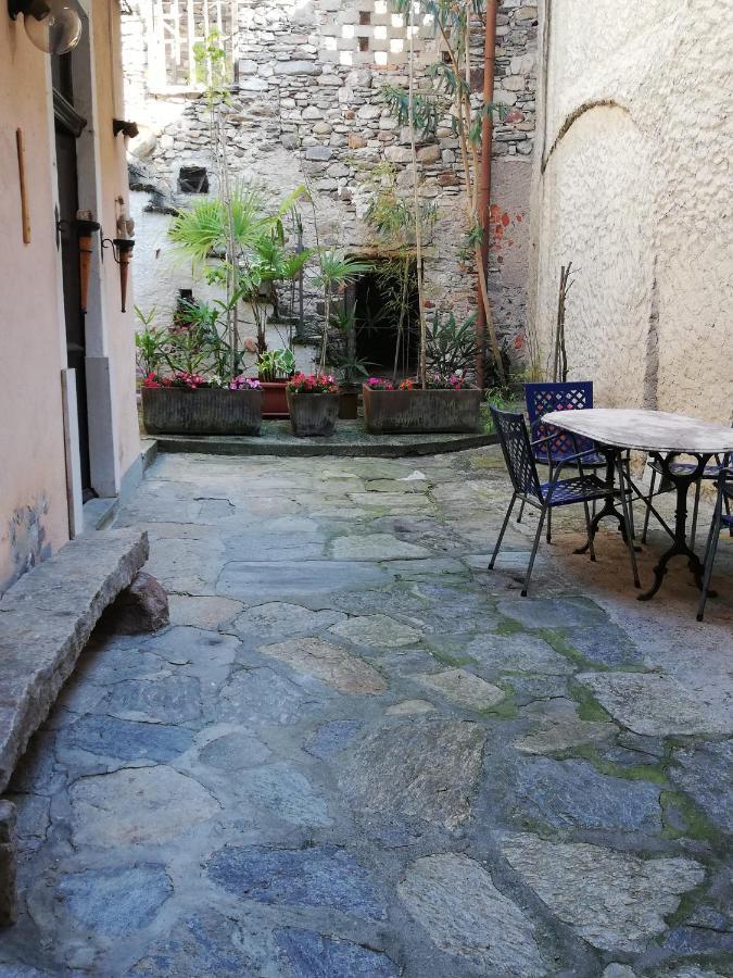 Giardino Apartamento Porto Valtravaglia Exterior foto